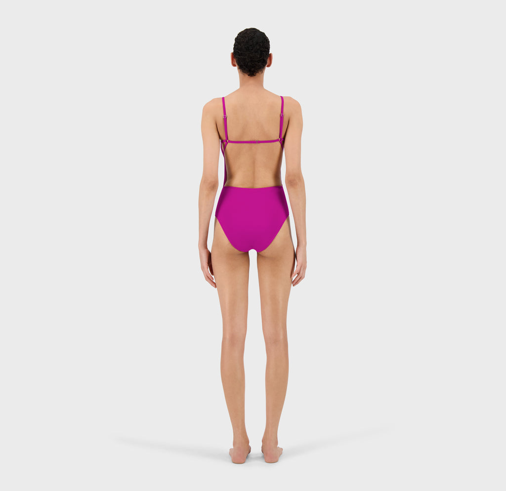 Fuchsia / Model