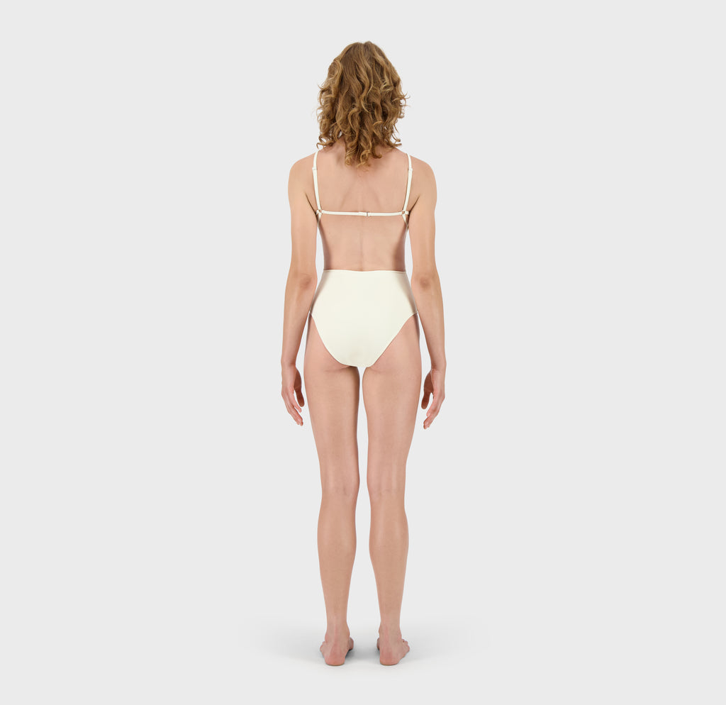 Ivory / Model