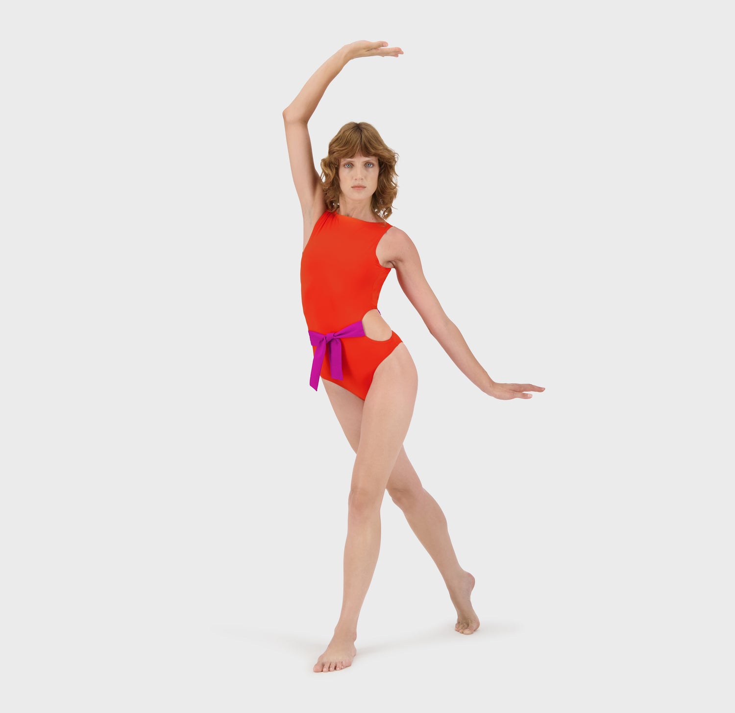 Orange / Model